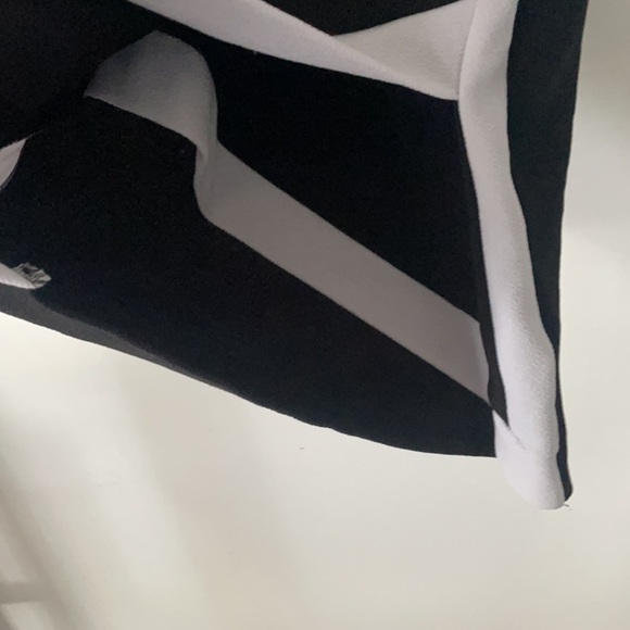 Black and white mini dress - Picture 6 of 7